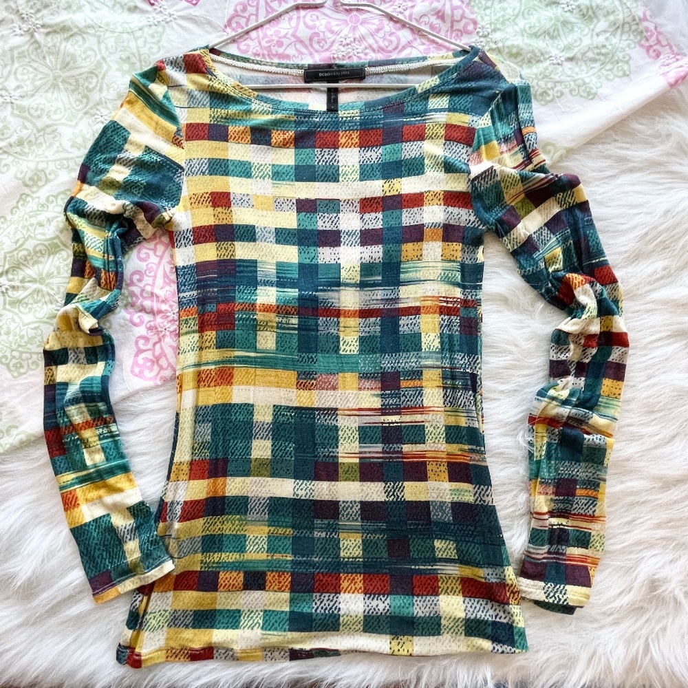 BCBGMaxAzria Long sleeve top. Sz S. Multicolor.
